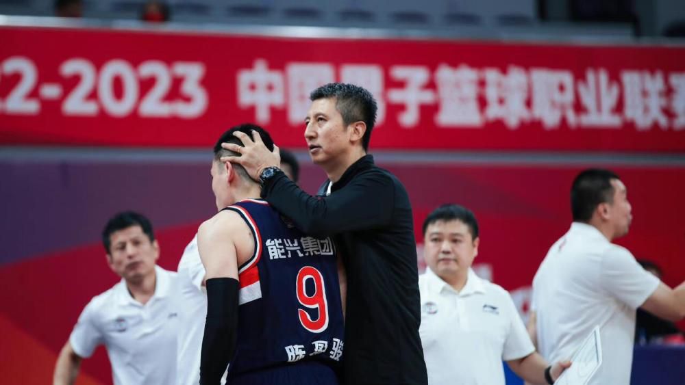 他们知道赫罗纳的水平，因为他们从赛季一开始踢出了精彩的比赛，但皇马球员没有想到赫罗纳能在要求如此苛刻的地方保持这样的水平，甚至先取得领先。